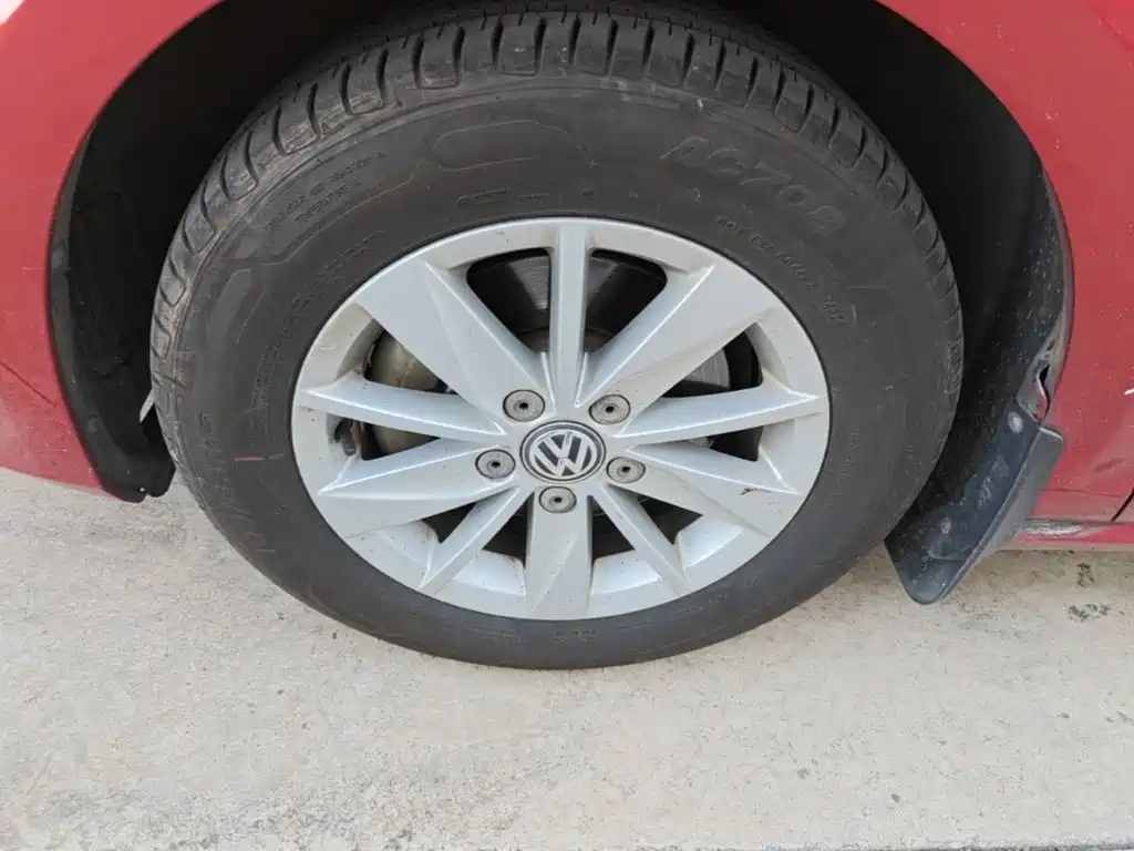 Volkswagen Golf — миниатюра 23