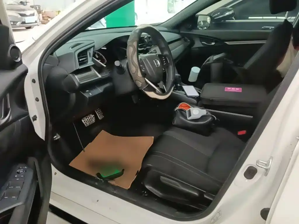 Honda Civic — миниатюра 16