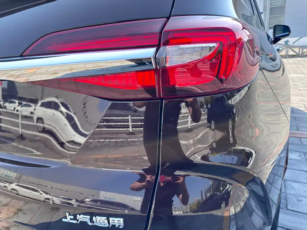 Buick Enclave — миниатюра 20