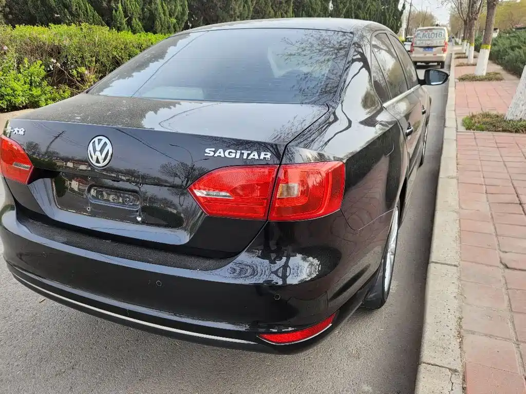 Volkswagen Sagitar — миниатюра 4