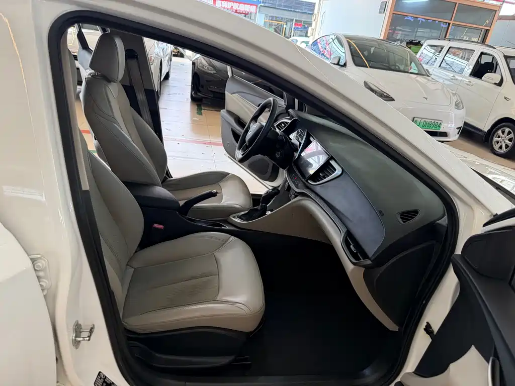 Buick Excelle — миниатюра 26