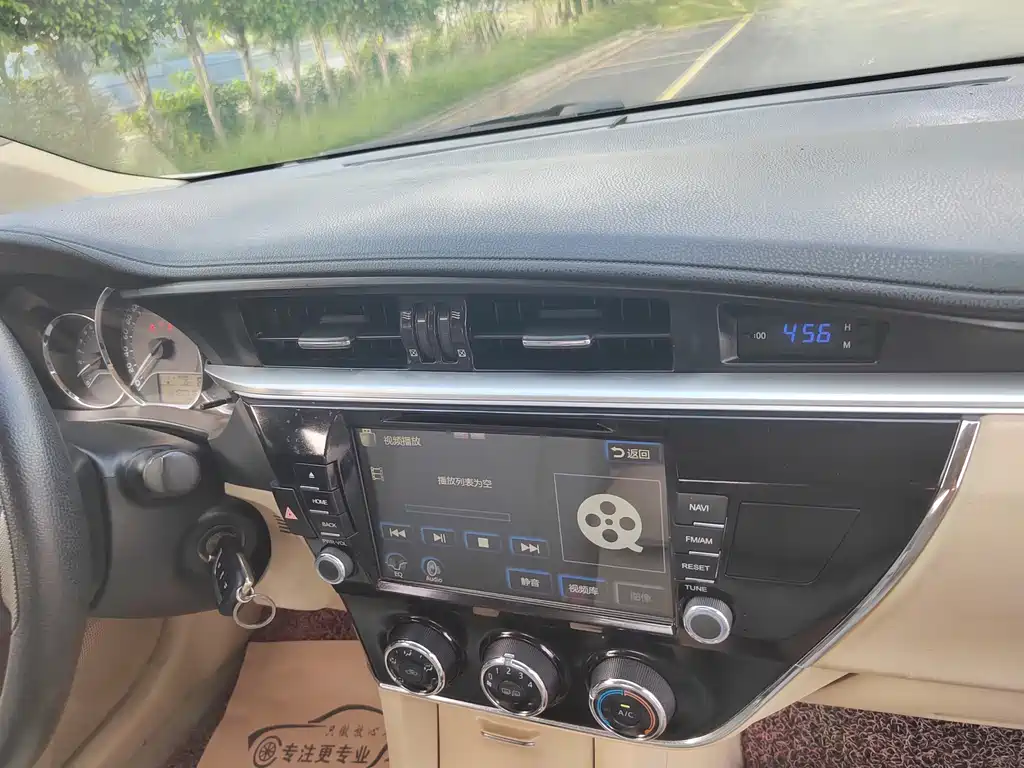 Toyota Corolla — миниатюра 12