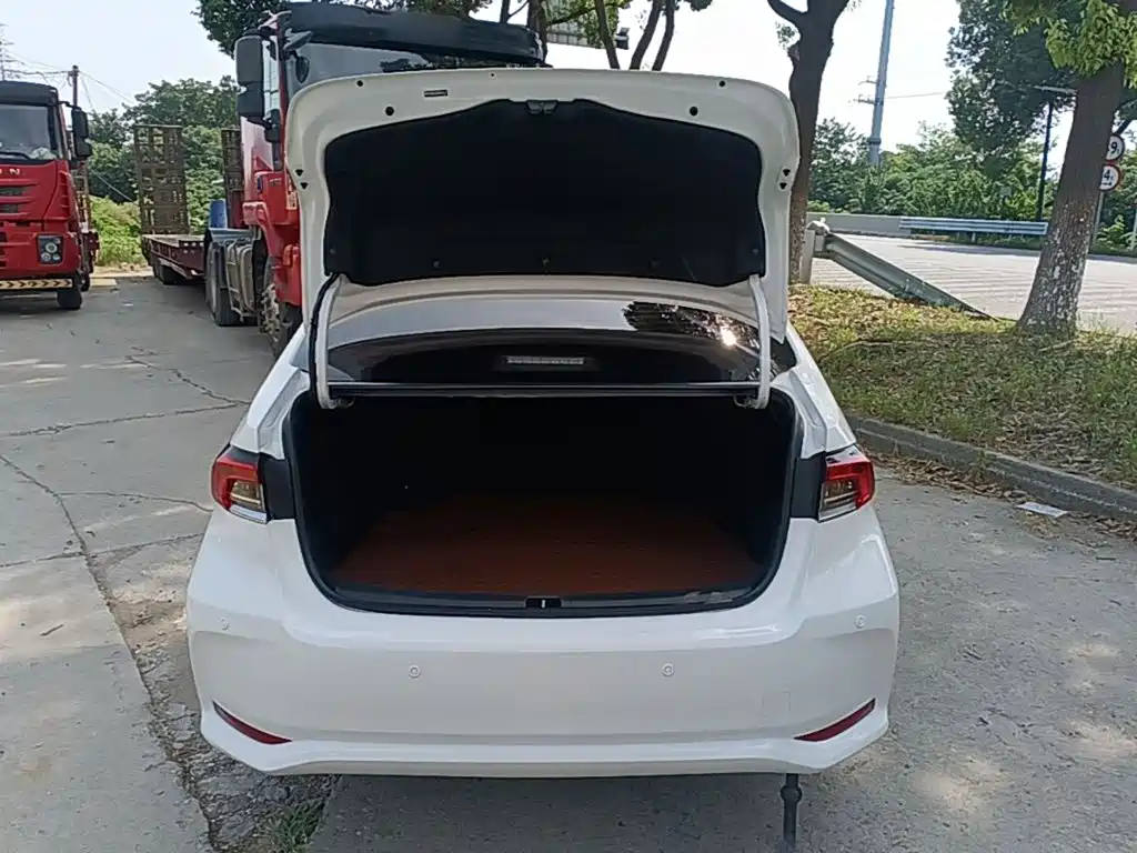 Toyota Corolla — миниатюра 19