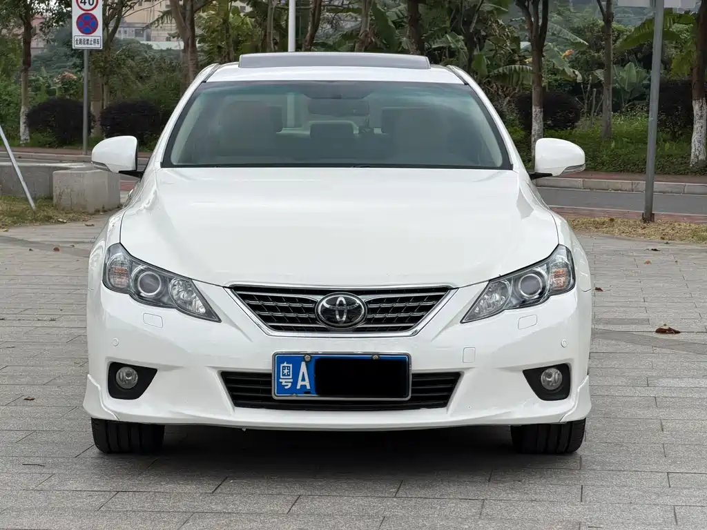 Toyota Reiz 2010 3.0V Flagship