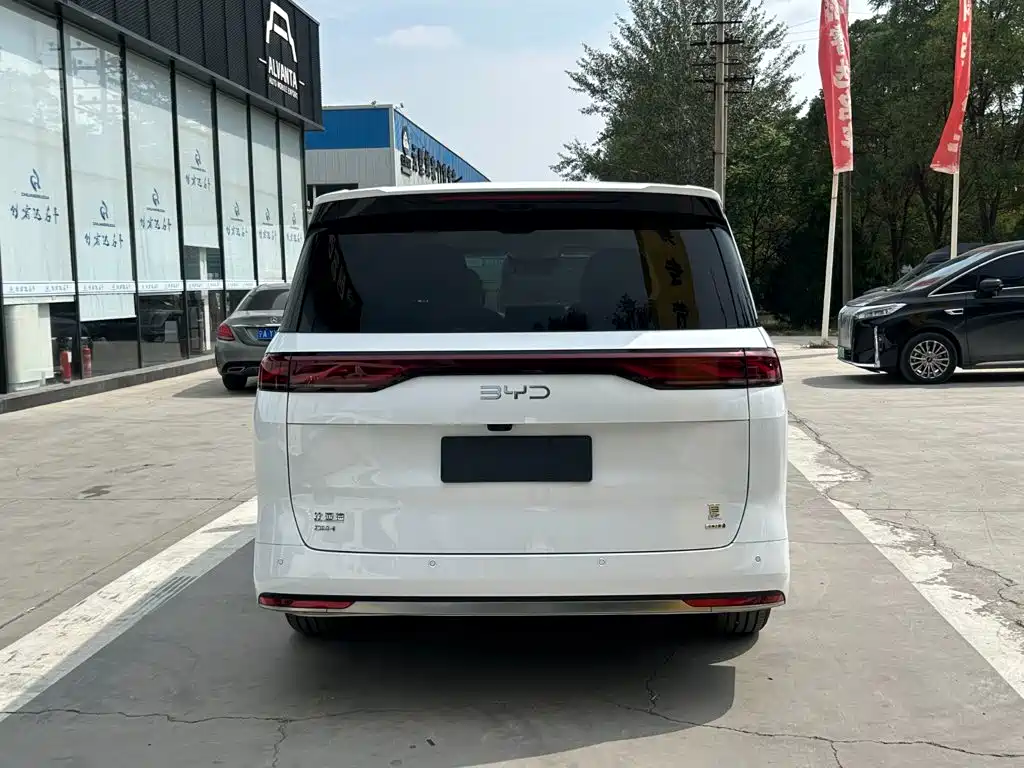 BYD Xia — миниатюра 4