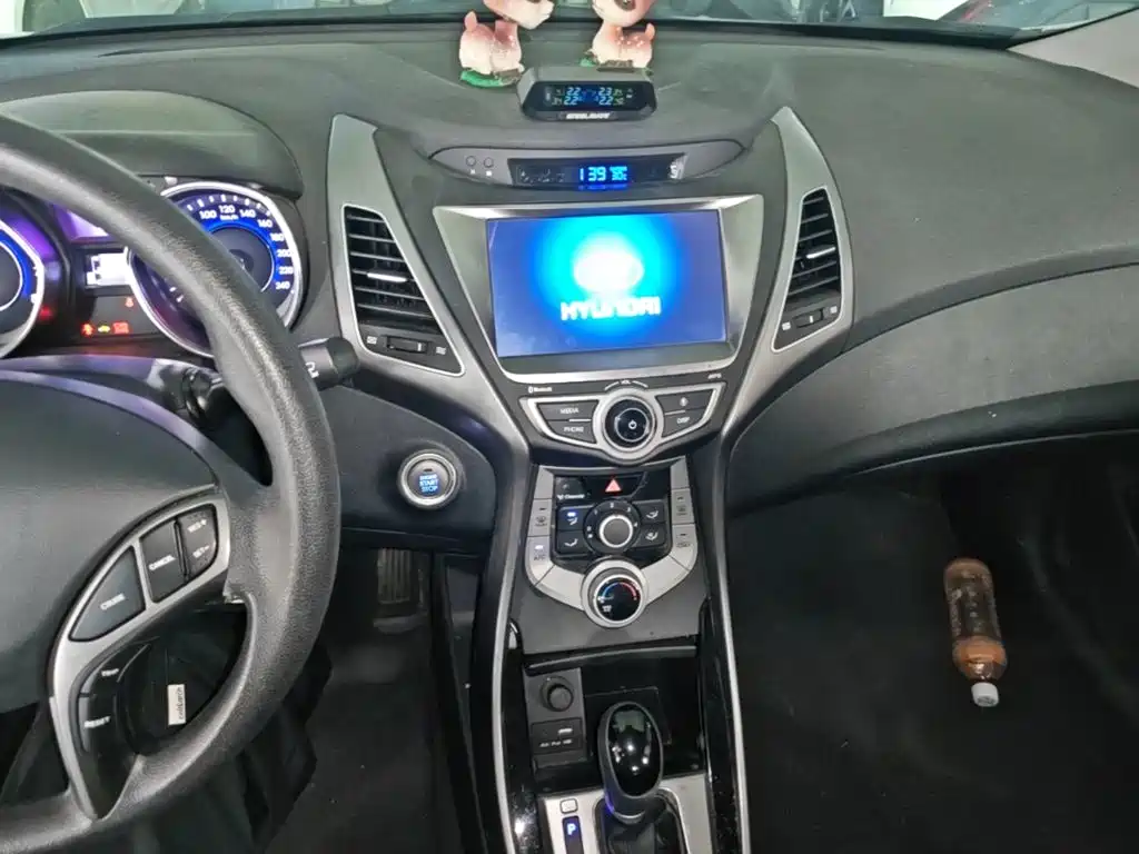 Hyundai Elantra Langdong — миниатюра 13