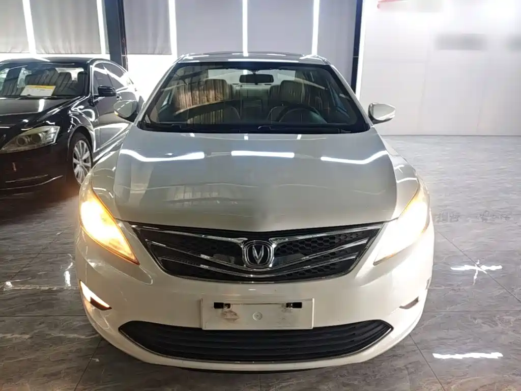 Changan Eado — миниатюра 3