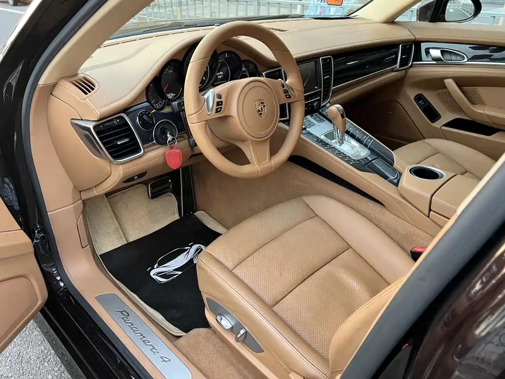 Porsche Panamera — миниатюра 9