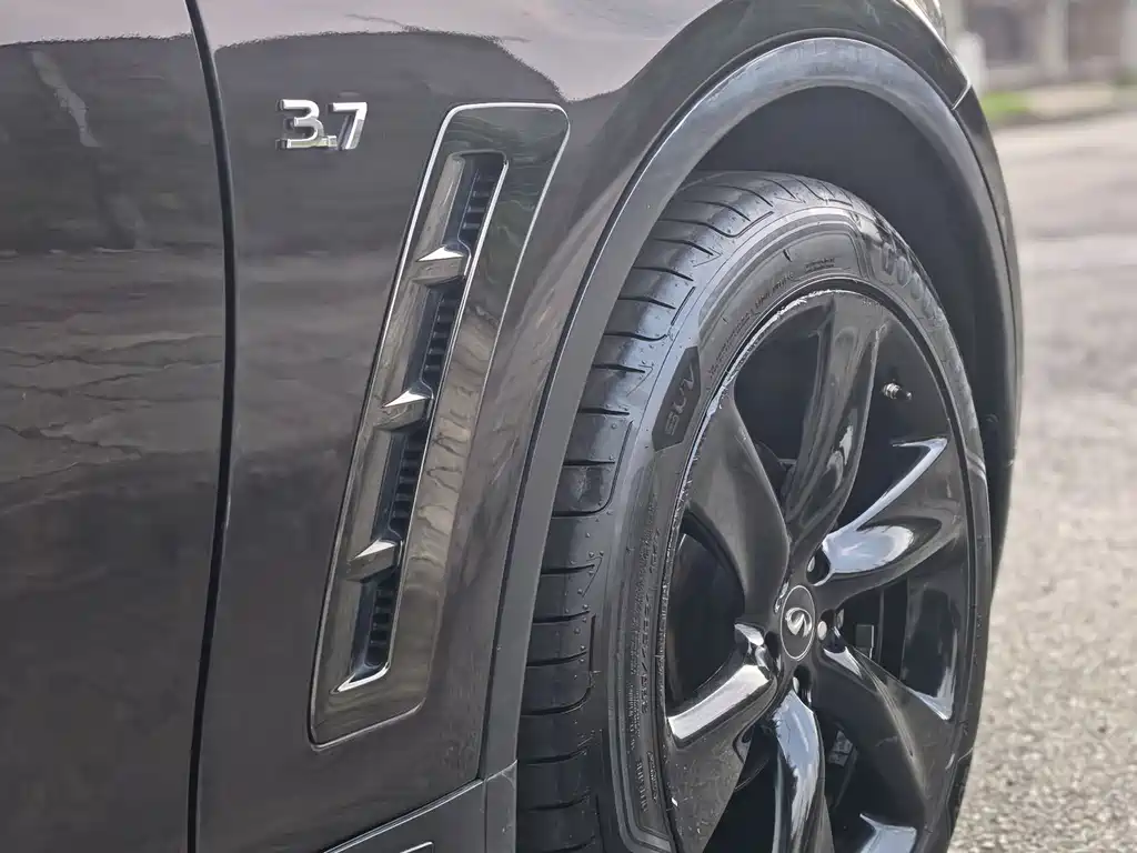 Infiniti QX70 2015 3.7L
