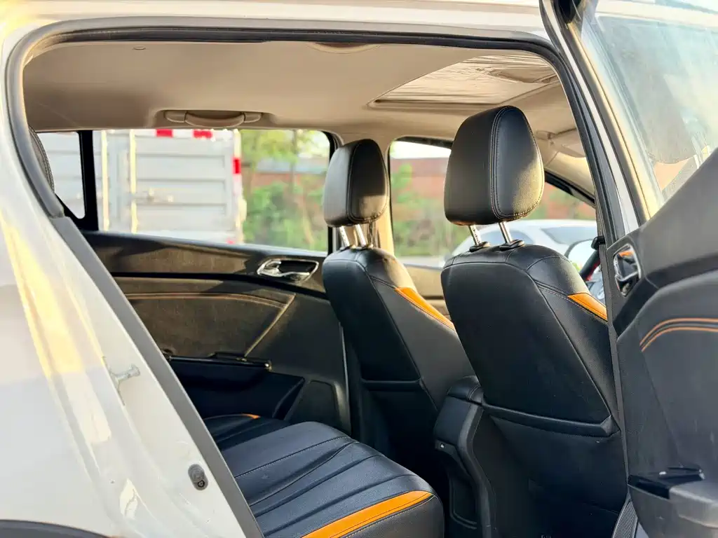 Baojun 310 — миниатюра 9