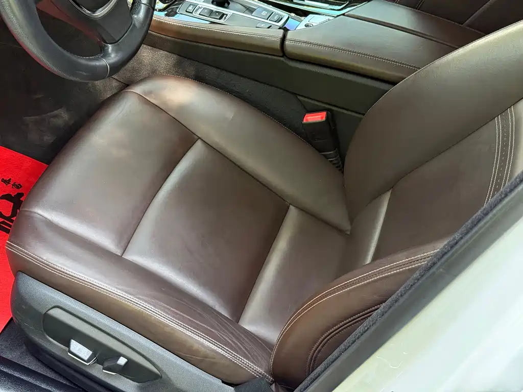BMW 5 Series — миниатюра 15