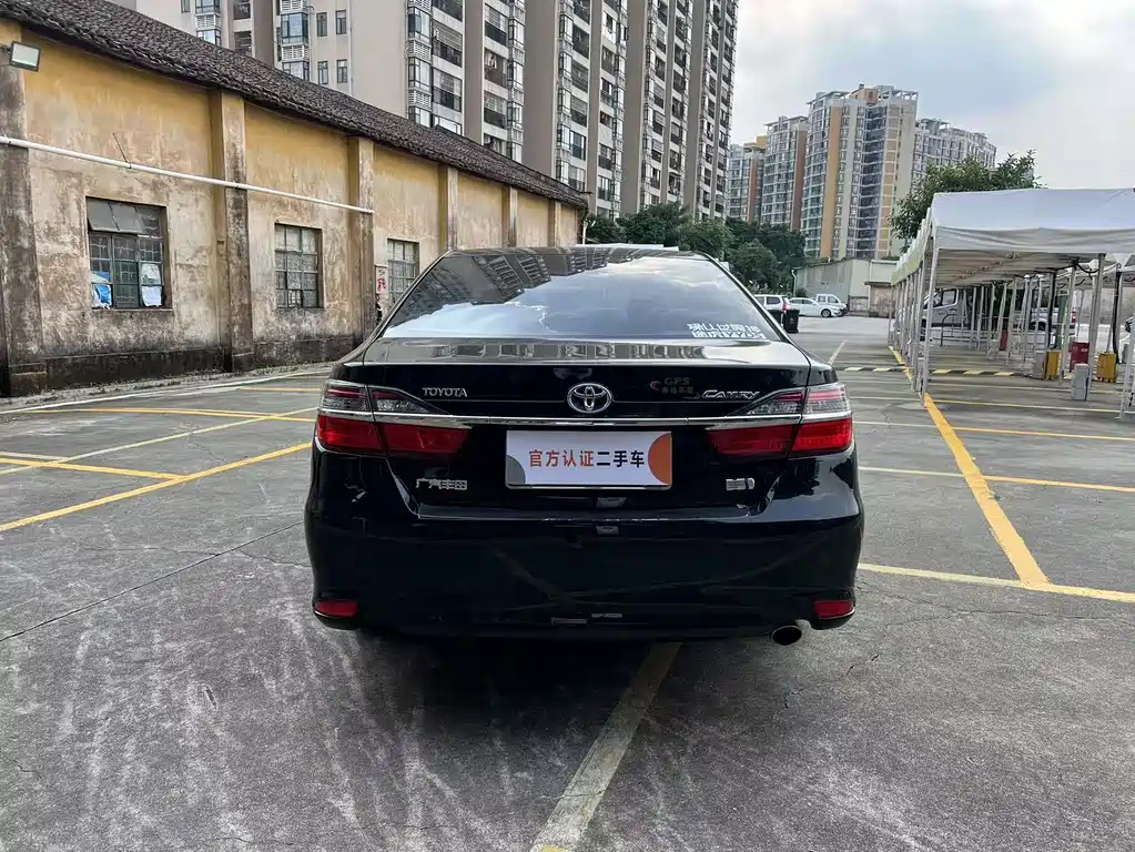 Toyota Camry — миниатюра 6