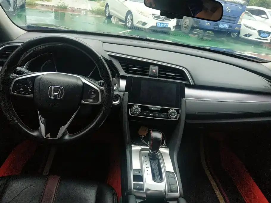 Honda Civic — миниатюра 12