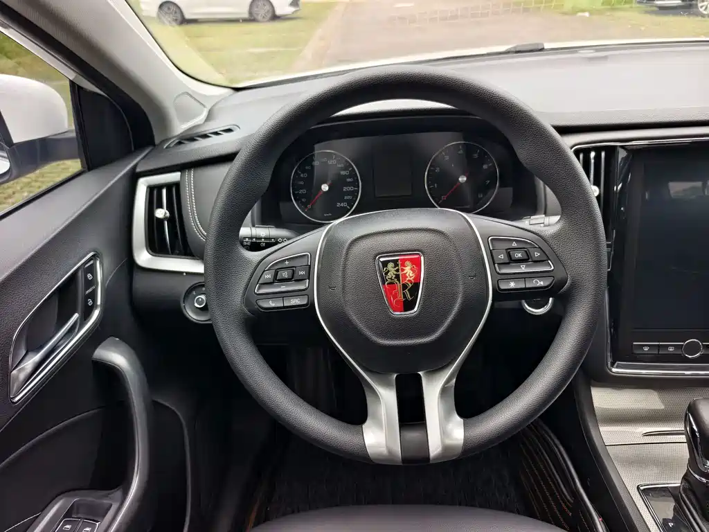 Roewe Roewe i6 Classic — миниатюра 7
