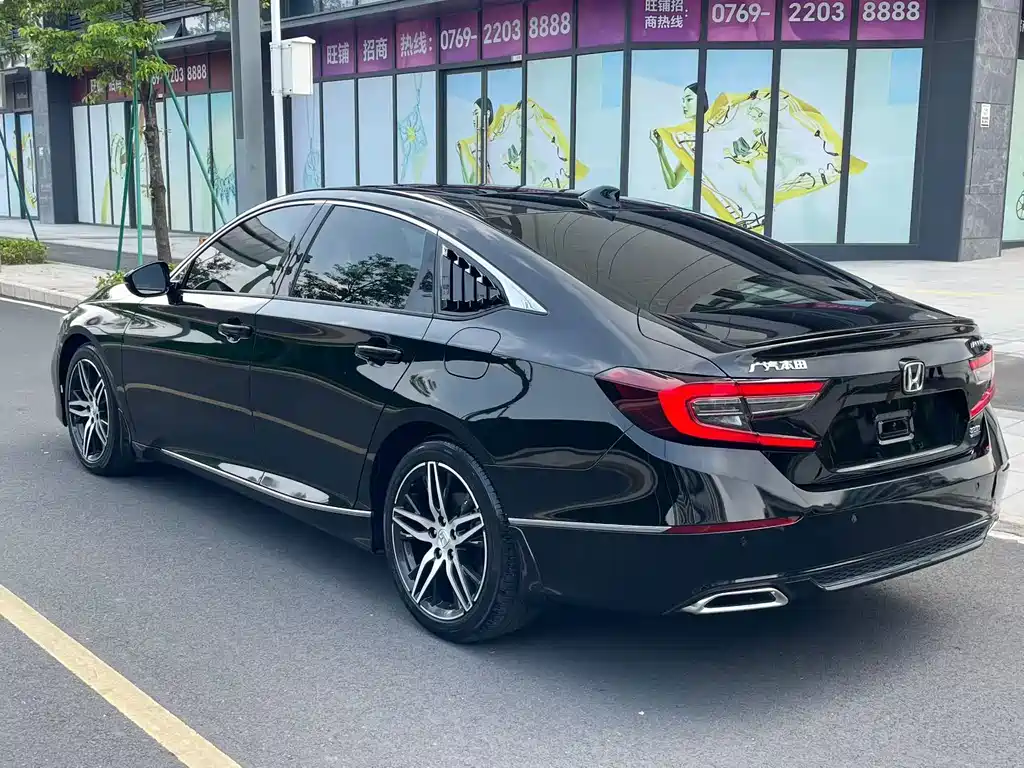 Honda Accord — миниатюра 4