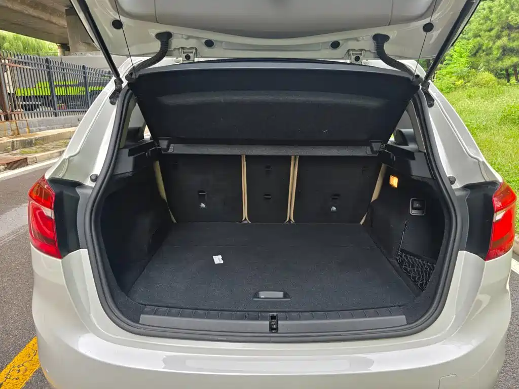 BMW 2 Series Active Tourer — миниатюра 8