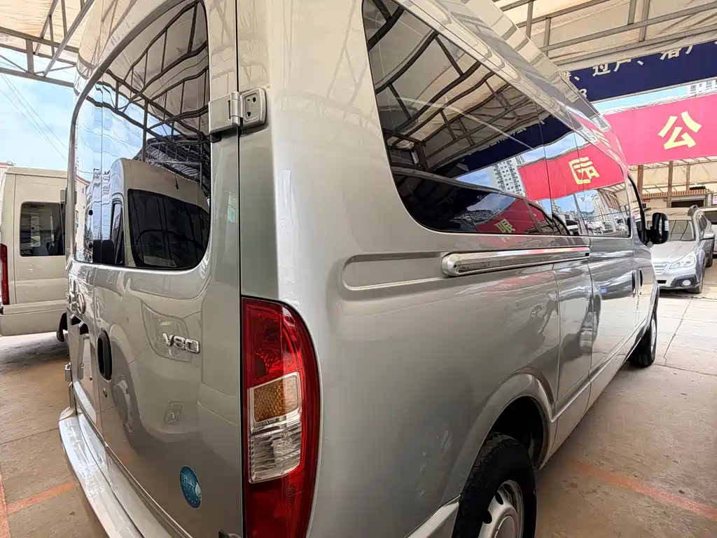 MAXUS V80 — миниатюра 3