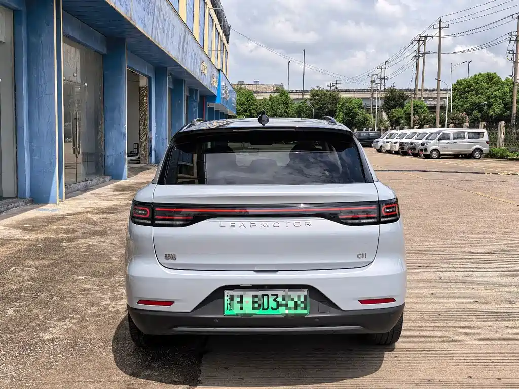 Leapmotor Leapmotor C11 — миниатюра 5