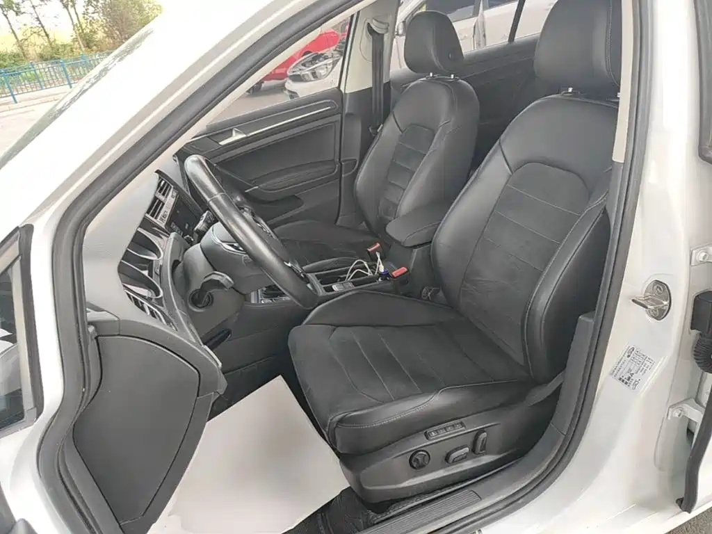 Volkswagen Golf — миниатюра 15