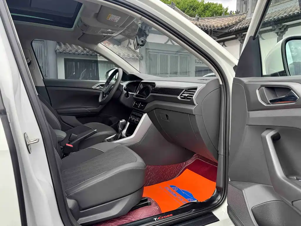 Volkswagen T-Cross — миниатюра 10