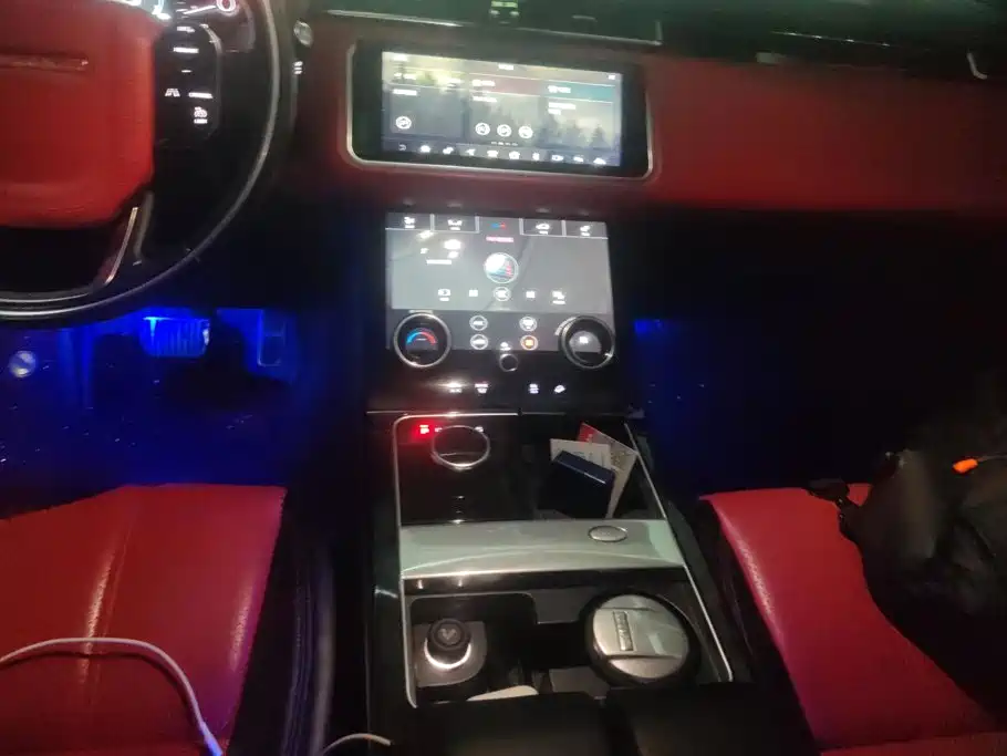 Land Rover Velar — миниатюра 16