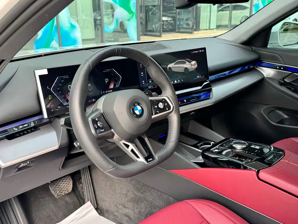 BMW 5 Series — миниатюра 18