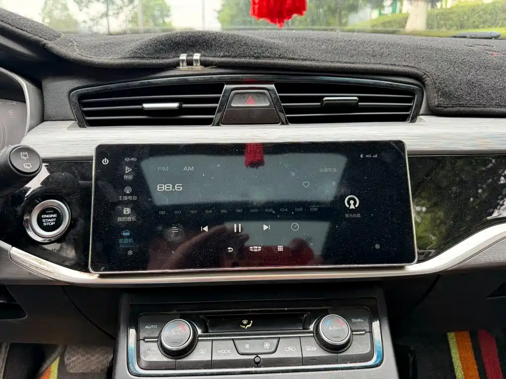 Geely Boyue — миниатюра 10