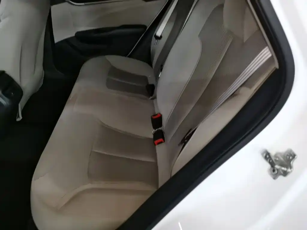 Buick Excelle — миниатюра 17