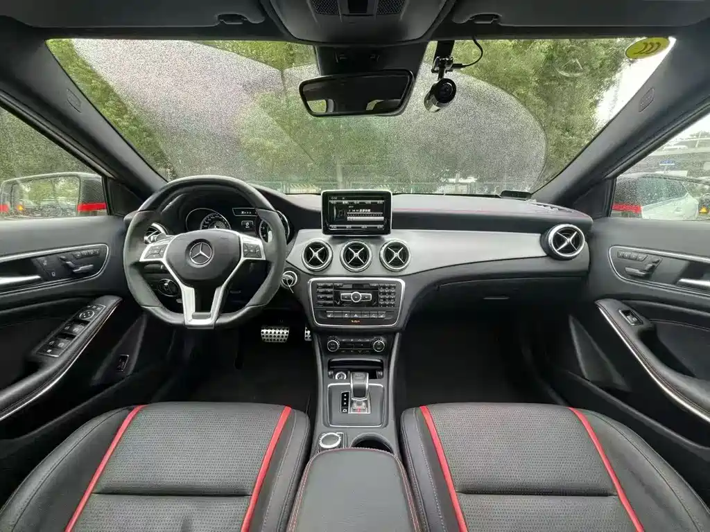 Mercedes-Benz GLA AMG — миниатюра 4