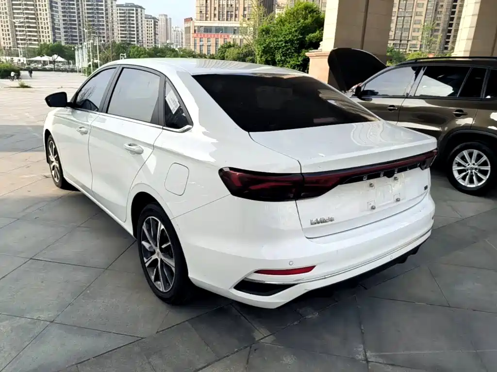 Geely Emgrand — миниатюра 5