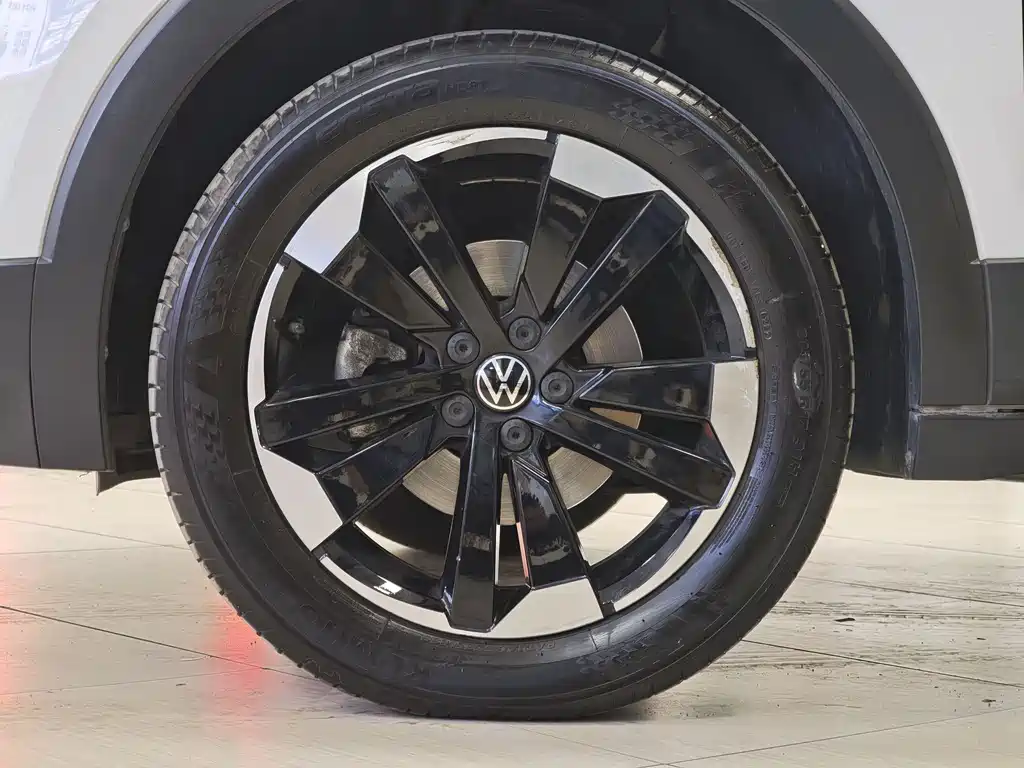 VOLKSWAGEN EXPLORING THE SHADOW