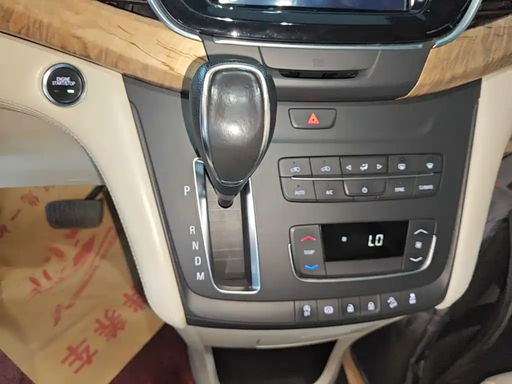 Buick GL8 — миниатюра 14