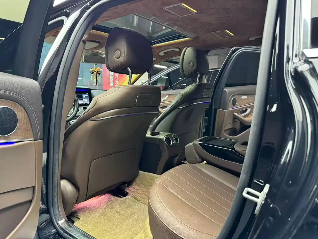 Mercedes-Benz E-Class — миниатюра 18