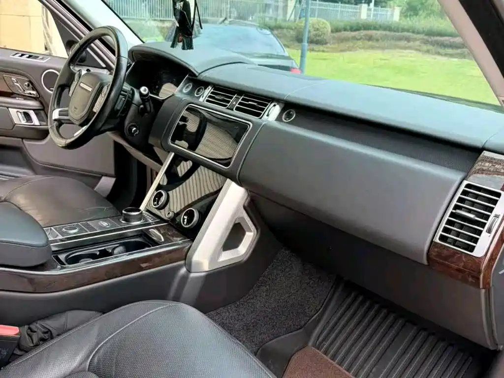 Land Rover Range Rover — миниатюра 8