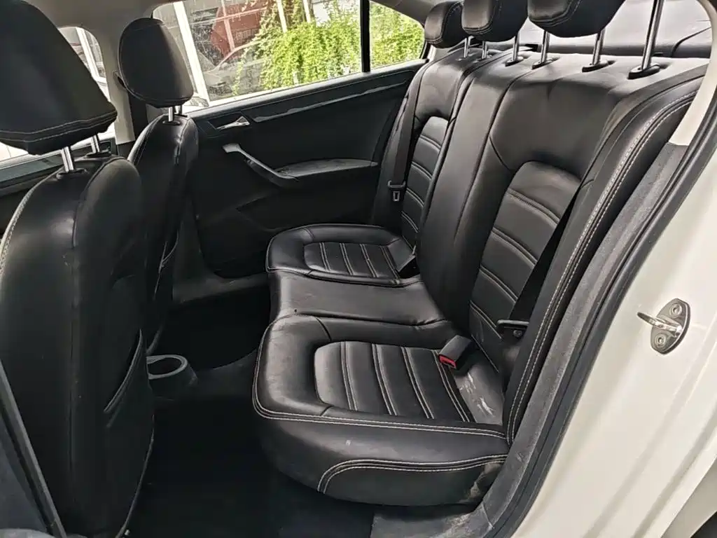 Volkswagen Santana — миниатюра 17