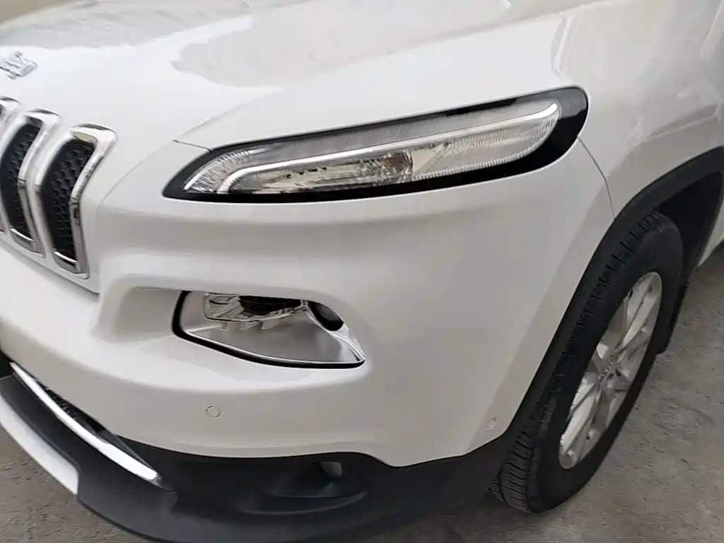 Jeep Cherokee — миниатюра 24