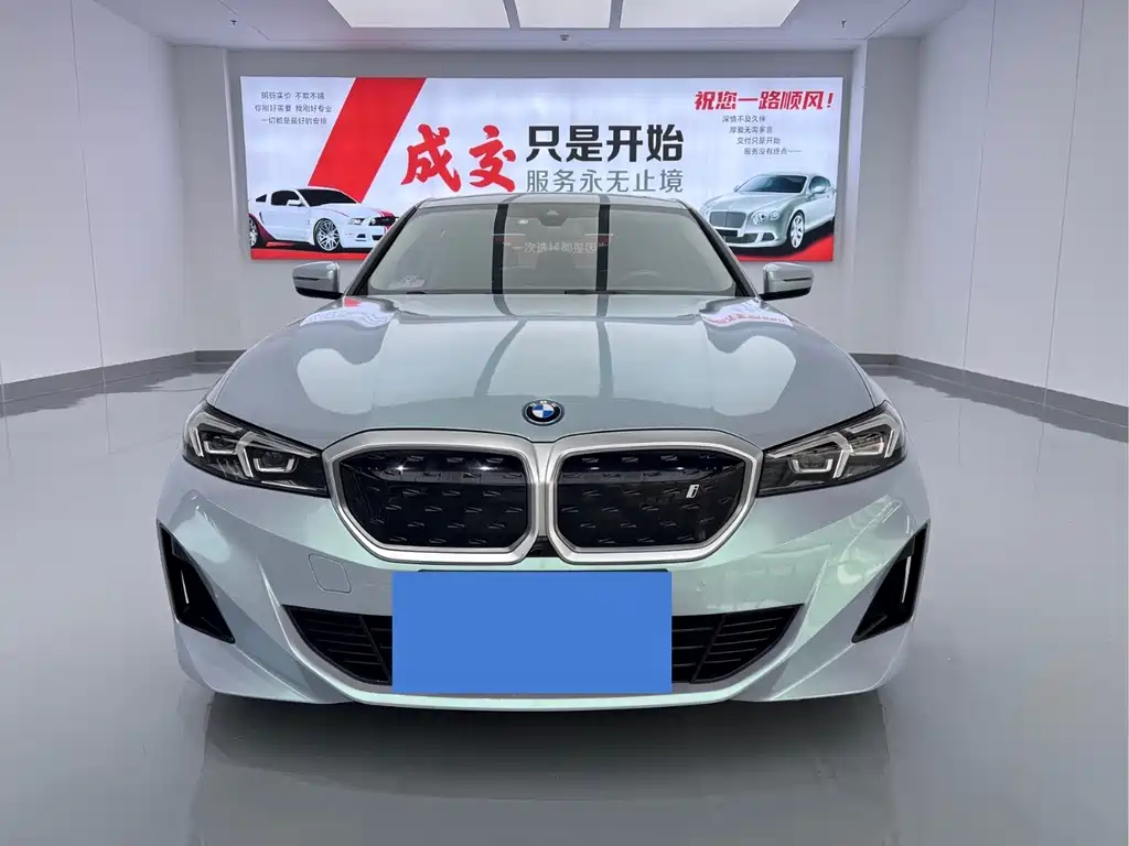BMW i3 2022 eDrive 35 L