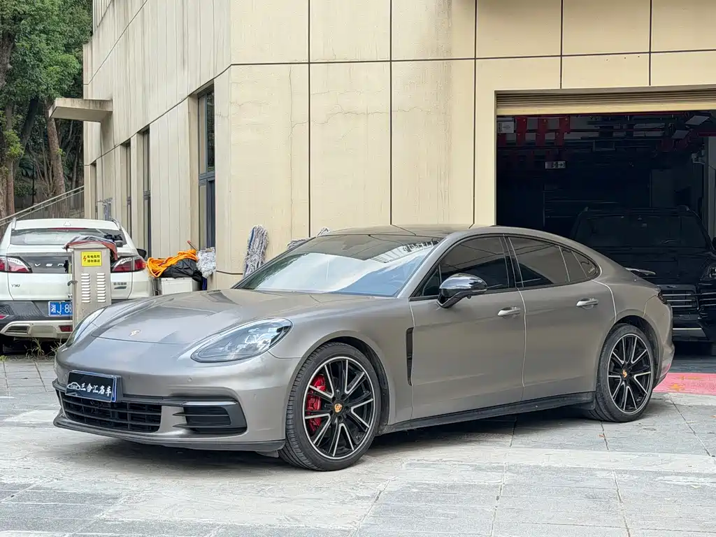Porsche Panamera