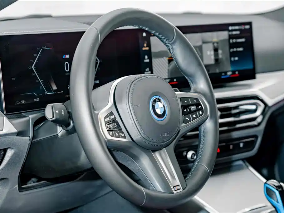 BMW i4 — миниатюра 9