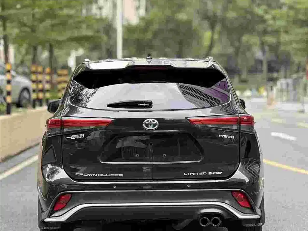 Toyota Crown Kluger — миниатюра 4