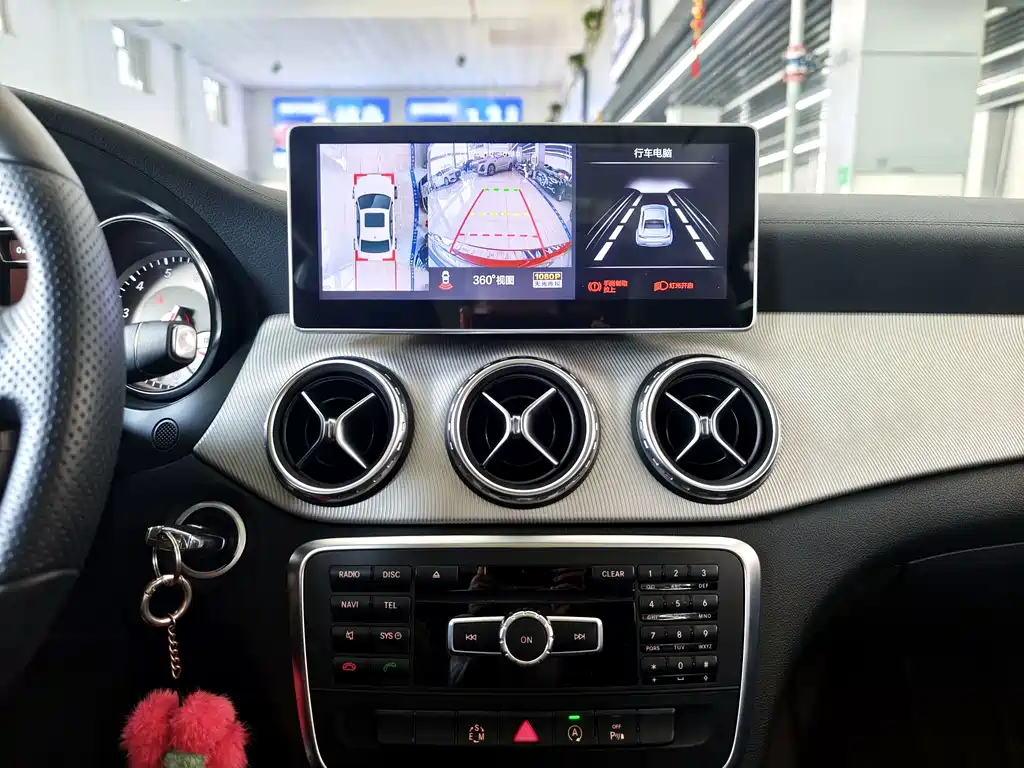 Mercedes-Benz GLA — миниатюра 9