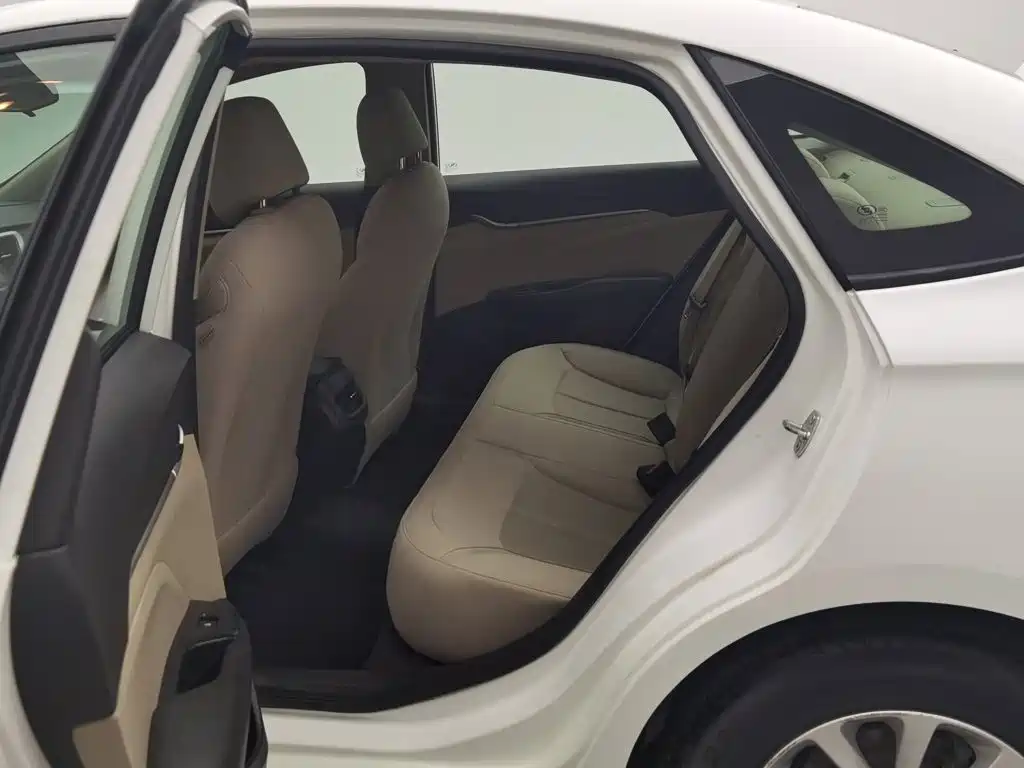 Buick Excelle — миниатюра 15