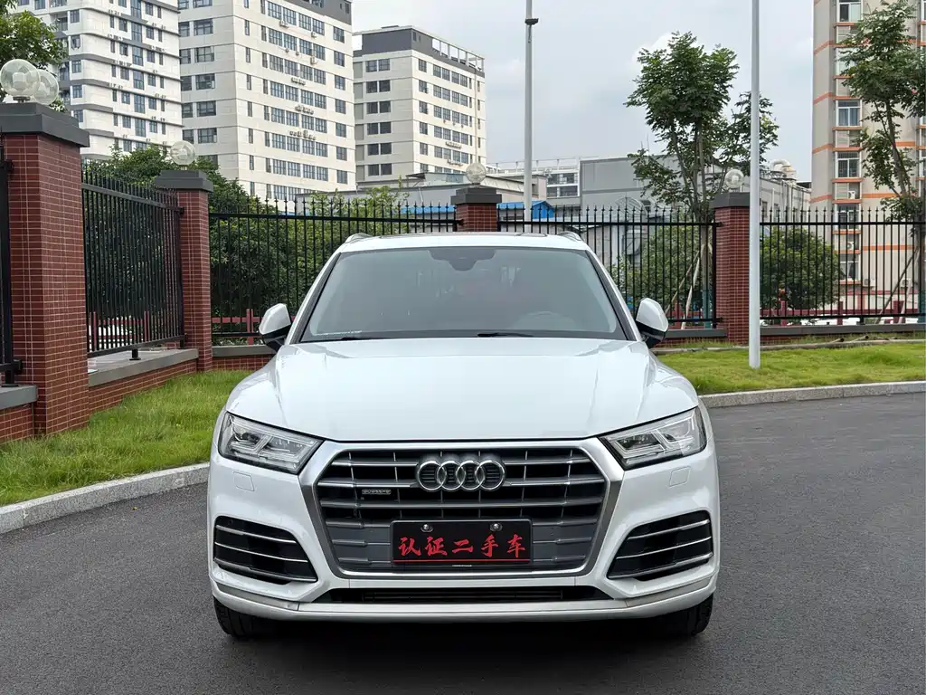 Audi Q5L — миниатюра 2