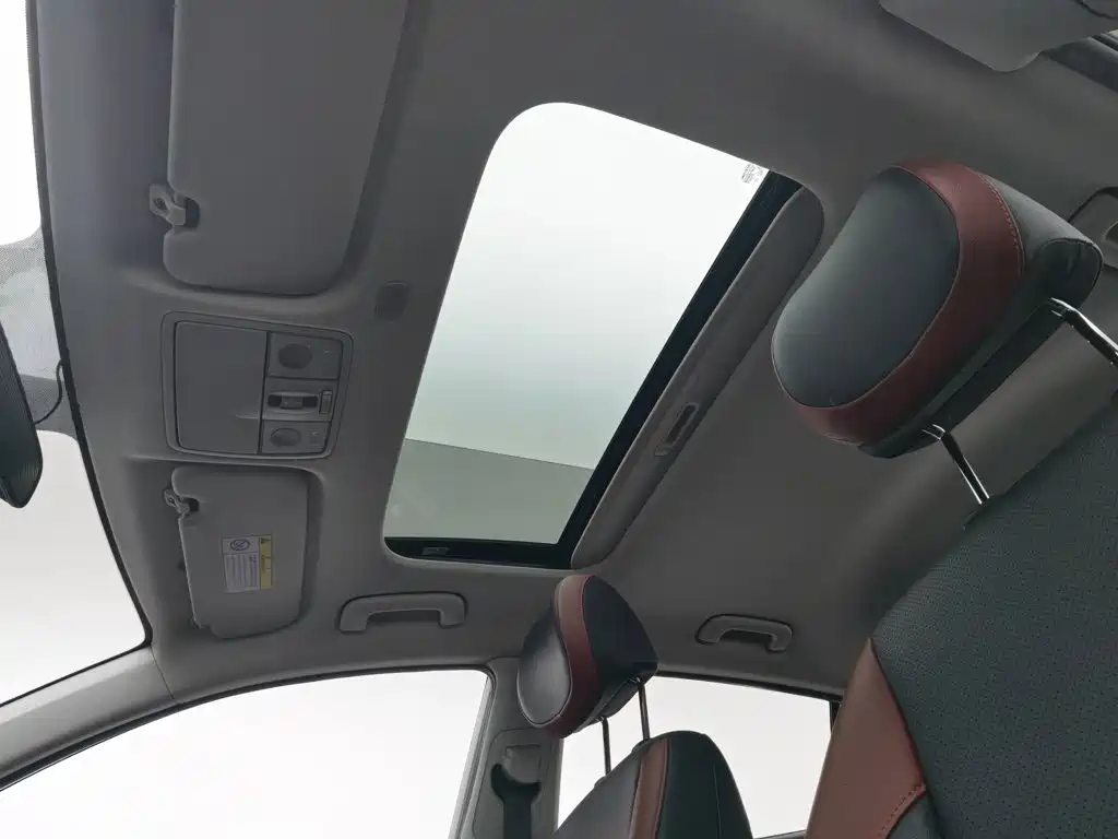Kia KX Cross — миниатюра 14
