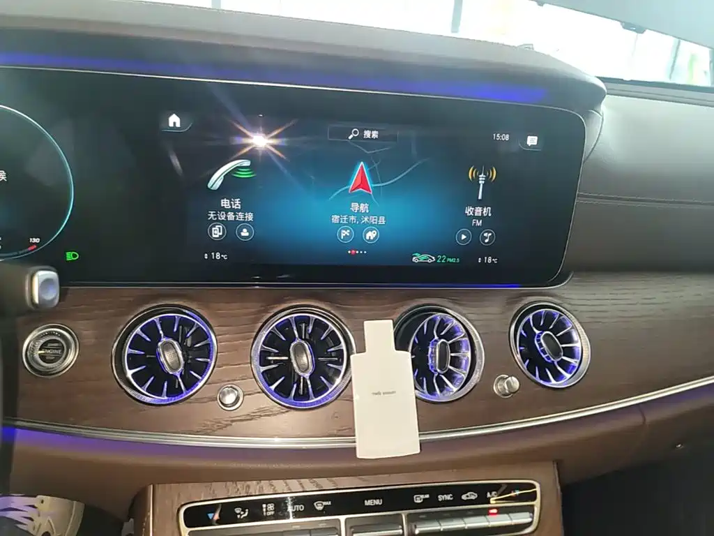 Mercedes-Benz E-Class — миниатюра 13