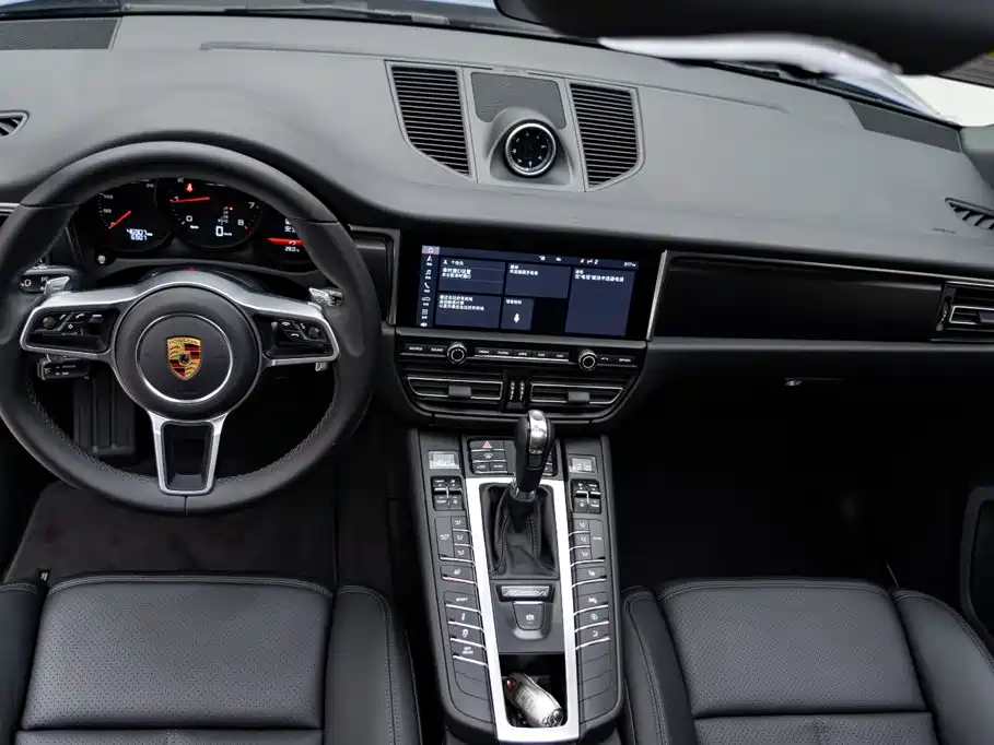 Porsche Macan — миниатюра 11