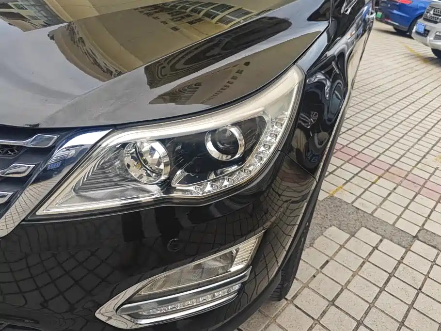 Baojun 560 2015 1.8L MT Luxury