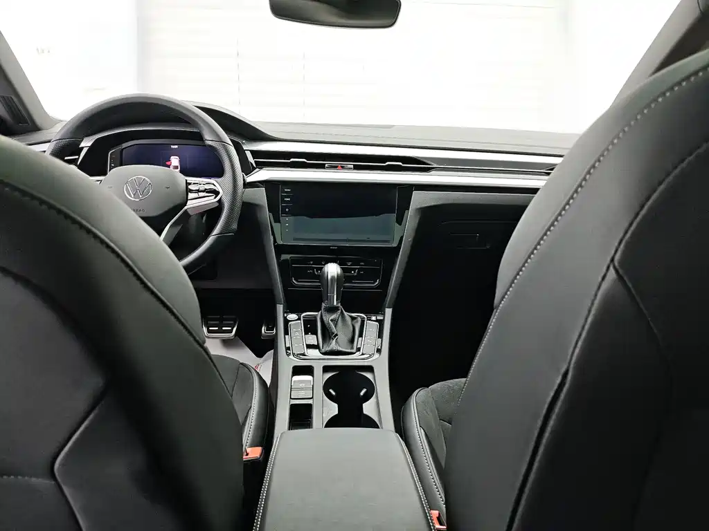 Volkswagen FAW - Passat CC CC 2023 330TSI