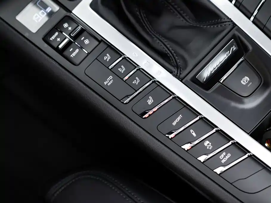Porsche Macan — миниатюра 19