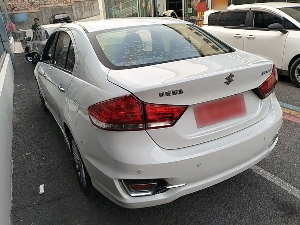 Suzuki Alivio — миниатюра 5